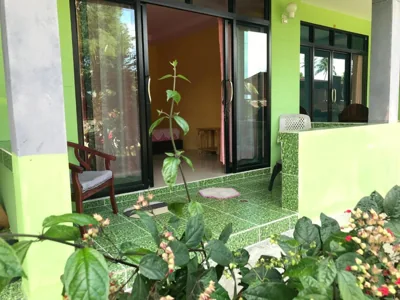 Chambre double avec salle de bains privative — No Name Bungalow Haad Yao